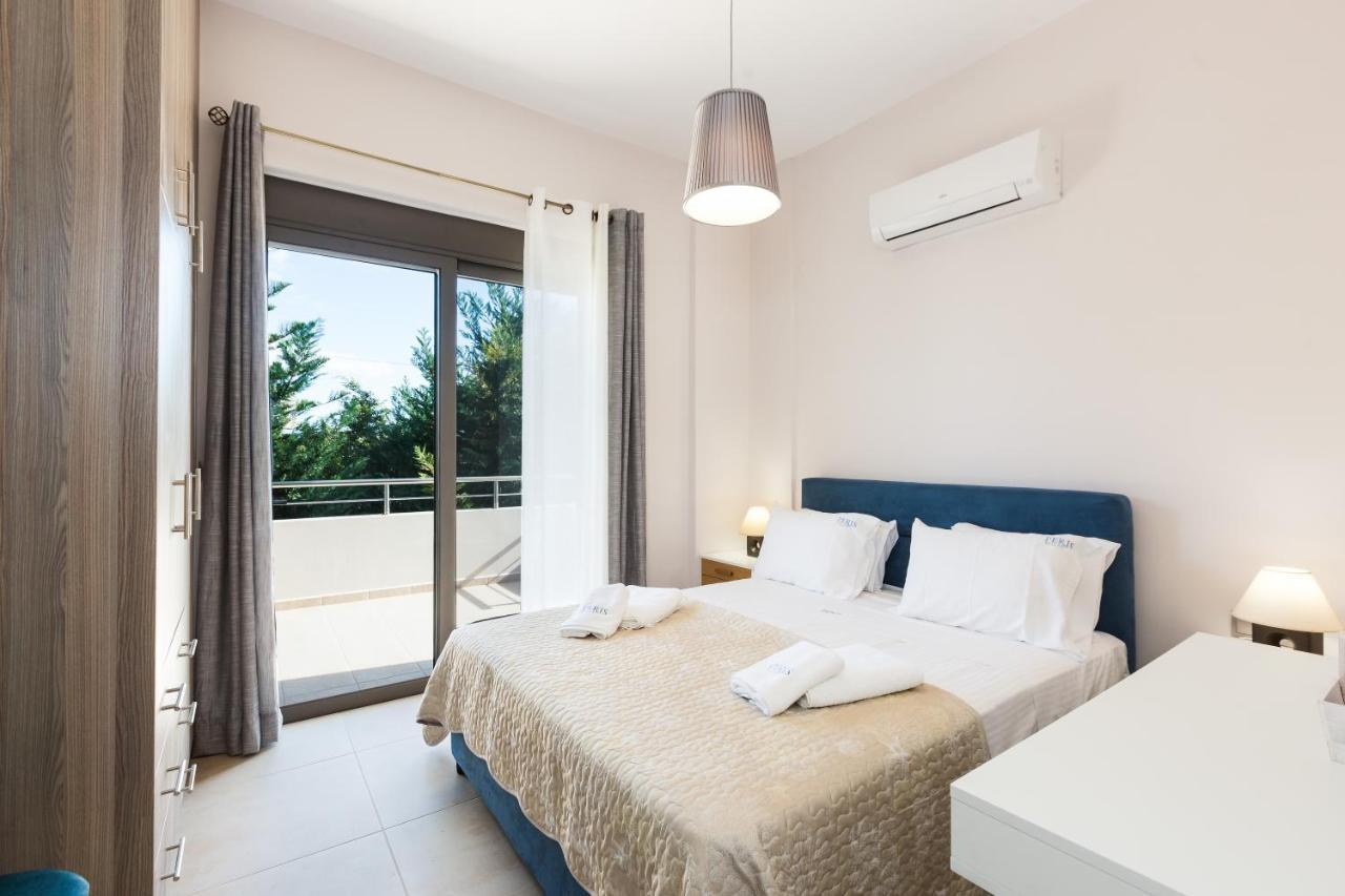 Peris Villa