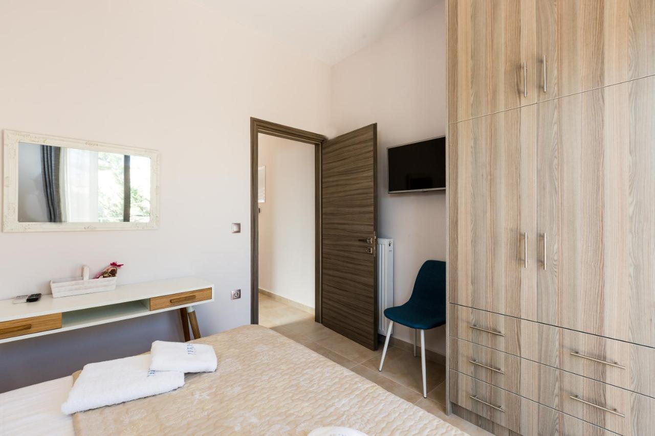Peris Villa *