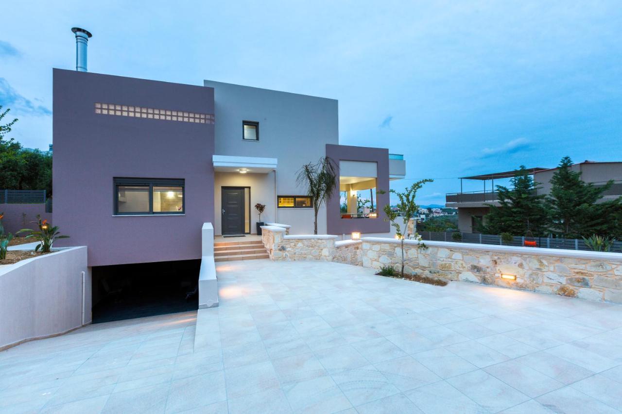 Peris Villa *